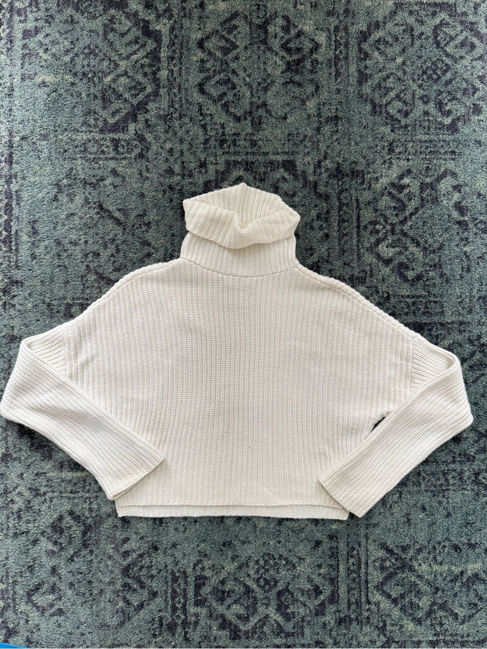 Abercrombie & Fitch Cropped Turtleneck Sweater